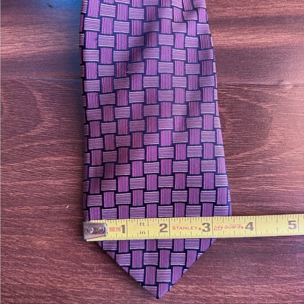 Sophisticated DION Collection Geometric Men's Tie in Rich Purple